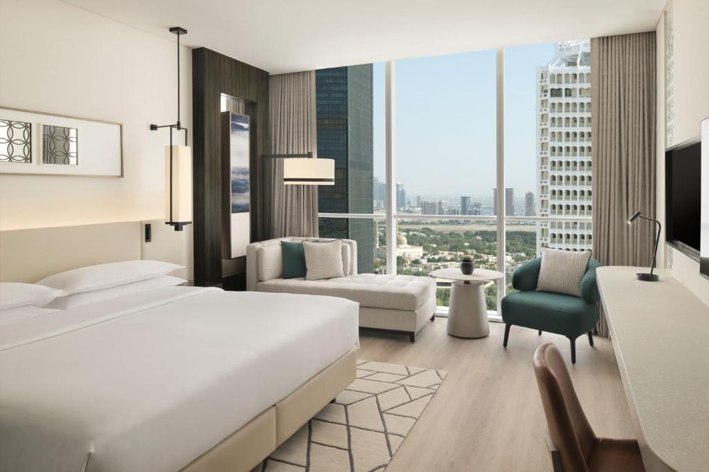 تخت هتل SHERATON GRAND دبی