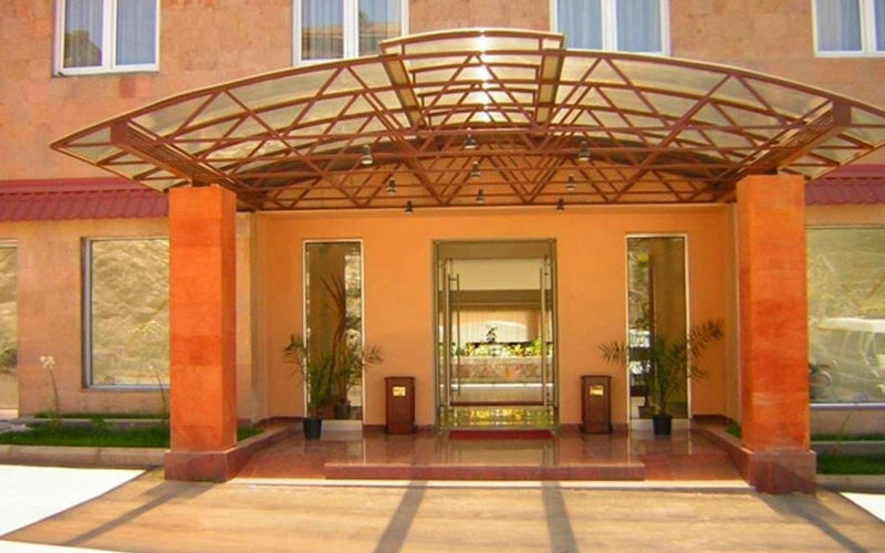 REGINEH HOTEL